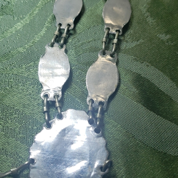 African made metal and lapis lazuli necklace - Picture 3 of 4